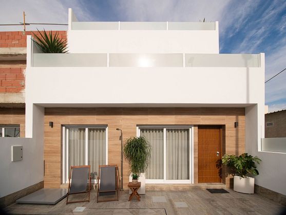 Foto 1 de Casa en venda a Avileses de 3 habitacions amb terrassa i piscina