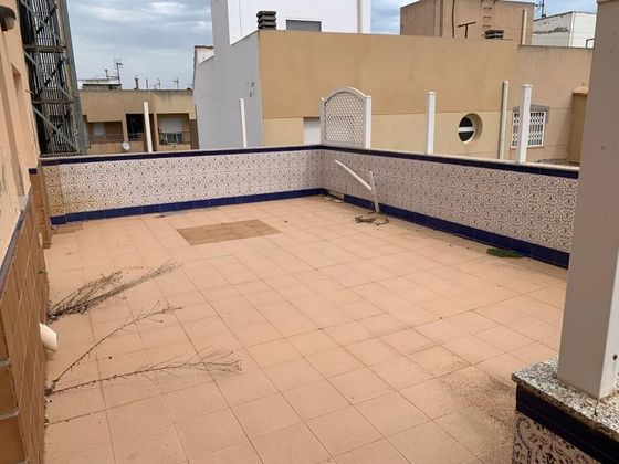 Foto 1 de Piso en venta en El Algar de 4 habitaciones con terraza y balcón