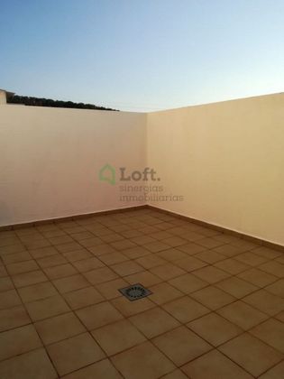 Foto 1 de Casa en venda a Valverde de Leganés de 4 habitacions amb terrassa i balcó