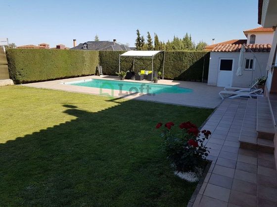Foto 2 de Chalet en venta en Golf Guadiana de 6 habitaciones con terraza y piscina