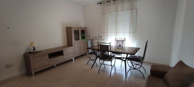 Foto 2 de Alquiler de piso en La Estación de 3 habitaciones con terraza y muebles
