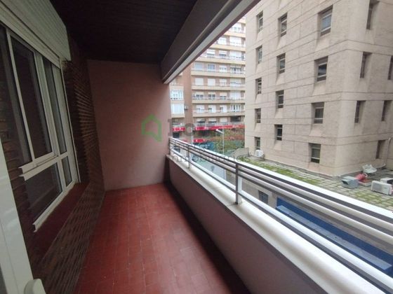 Foto 2 de Pis en lloguer a Casco Antiguo - Centro de 2 habitacions amb balcó i calefacció