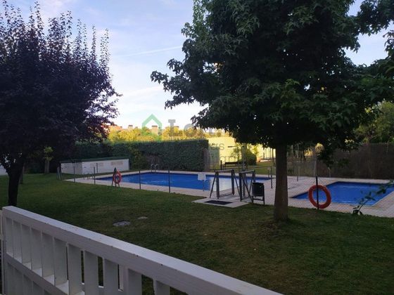 Foto 1 de Piso en venta en Huerta Rosales - Valdepasillas de 1 habitación con piscina y aire acondicionado