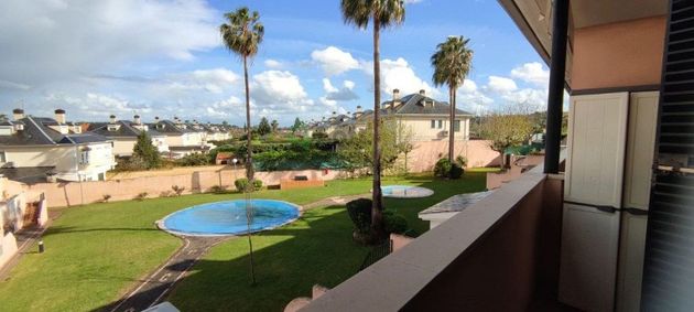 Foto 1 de Venta de casa en Las Vaguadas - Urb. del Sur de 4 habitaciones con terraza y piscina