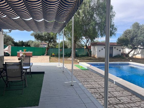 Foto 2 de Xalet en venda a Rinconada (La) de 3 habitacions amb piscina i jardí