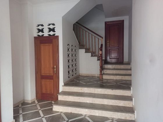 Foto 2 de Pis en venda a avenida De la Alpujarra de 3 habitacions amb terrassa i aire acondicionat