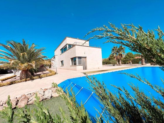 Foto 1 de Xalet en venda a Yecla de 5 habitacions amb terrassa i piscina