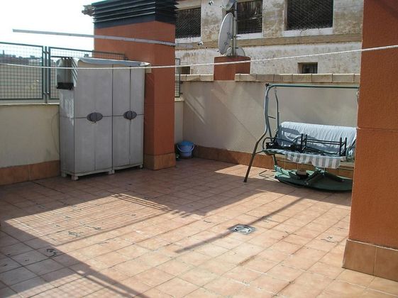 Foto 1 de Venta de piso en calle Salesas de 3 habitaciones con terraza y garaje