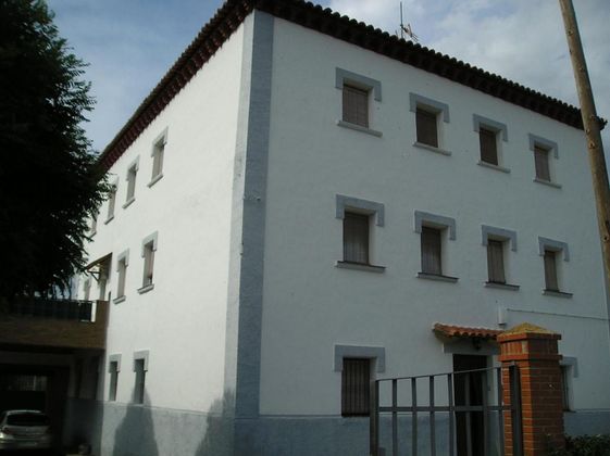 Foto 1 de Xalet en venda a calle Estación de 5 habitacions amb terrassa