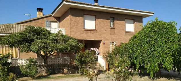 Foto 1 de Xalet en venda a Morata de Jiloca de 5 habitacions amb terrassa i piscina