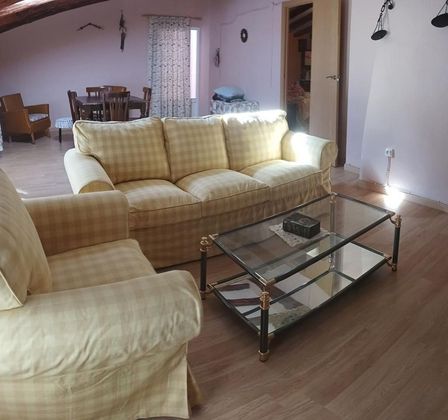 Foto 2 de Casa en alquiler en Miedes de Aragón de 3 habitaciones con terraza y muebles