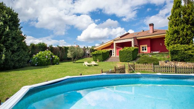 Foto 1 de Xalet en venda a Parroquias de Oviedo de 5 habitacions amb piscina i garatge