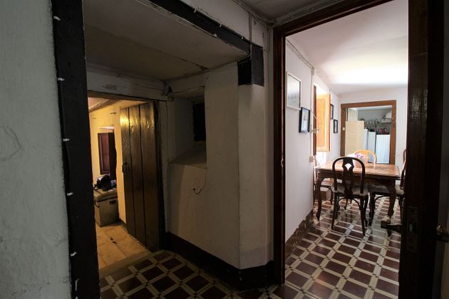 Foto 2 de Casa adossada en venda a calle Del de 4 habitacions amb terrassa i jardí