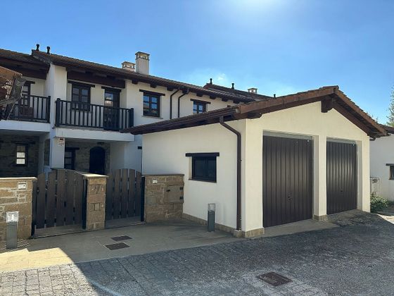 Foto 1 de Casa en venda a calle Esperones de 3 habitacions amb terrassa i piscina