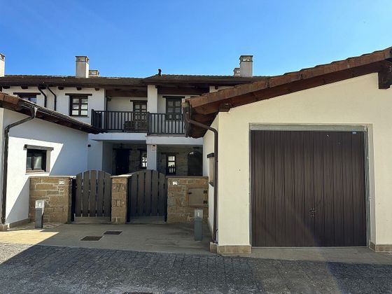 Foto 2 de Casa en venda a calle Esperones de 3 habitacions amb terrassa i piscina