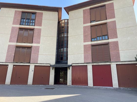 Foto 2 de Piso en venta en calle Valle de la Carcipollero de 2 habitaciones con terraza y garaje