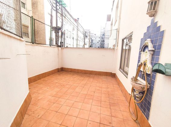 Foto 2 de Piso en venta en Universidad San Francisco de 4 habitaciones con terraza y calefacción
