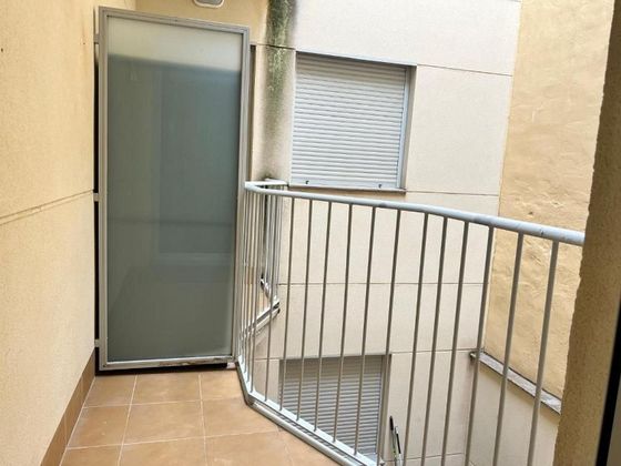 Foto 2 de Venta de piso en calle Miguel Francisco Poyanos de 2 habitaciones con garaje y balcón
