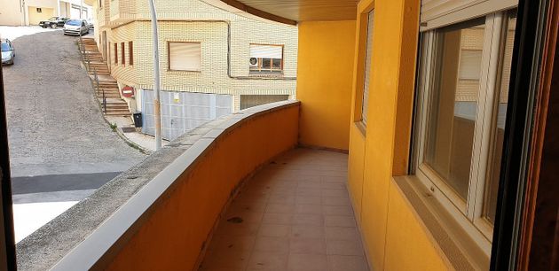 Foto 1 de Venta de piso en calle Venerable Carabantes de 3 habitaciones con terraza y garaje