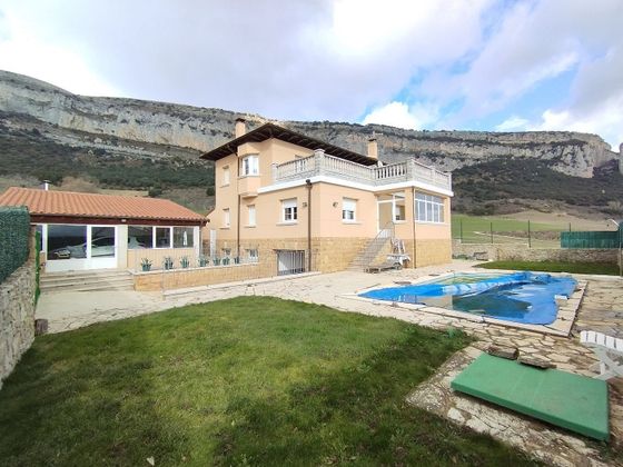 Foto 2 de Xalet en venda a Ciriza de 4 habitacions amb terrassa i piscina