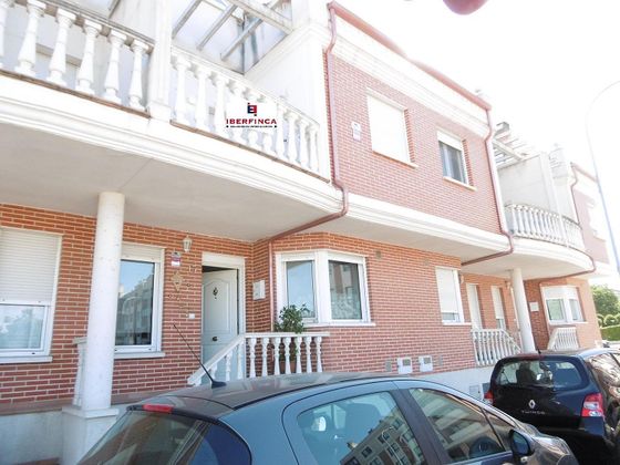 Foto 1 de Casa en venta en Covaresa - Parque Alameda de 4 habitaciones con terraza y garaje