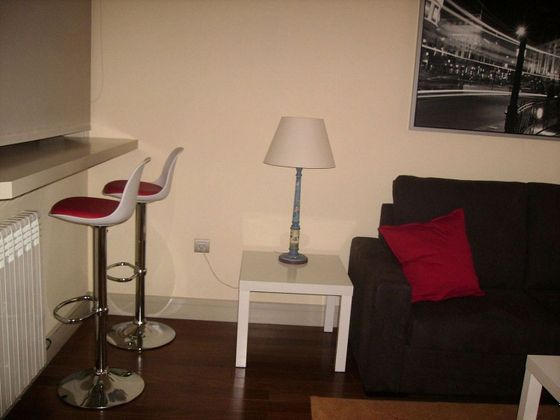 Foto 2 de Piso en alquiler en Centro - Valladolid de 1 habitación con garaje y muebles