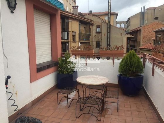 Foto 1 de Piso en venta en Centro - Segovia de 4 habitaciones con terraza y garaje