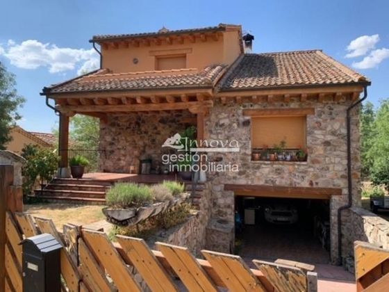 Foto 2 de Xalet en venda a Torre Val de San Pedro de 4 habitacions amb terrassa i garatge