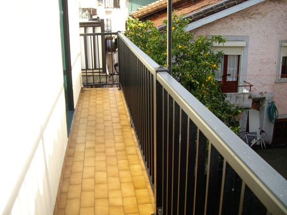 Foto 2 de Venta de piso en calle Bajada Atxitxin de 3 habitaciones con terraza