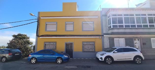 Foto 1 de Casa adossada en venda a carretera Gc de 5 habitacions amb terrassa i garatge