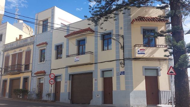 Foto 1 de Casa en venda a paseo González Díaz de 10 habitacions amb terrassa i garatge