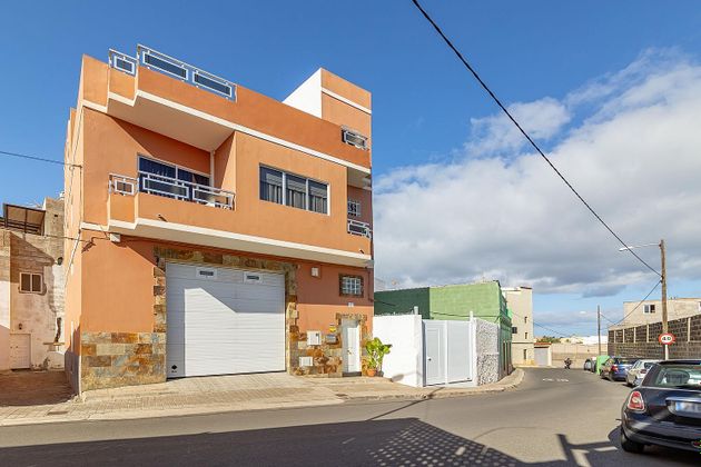 Foto 2 de Chalet en venta en calle Las Remudas de 3 habitaciones con terraza y garaje