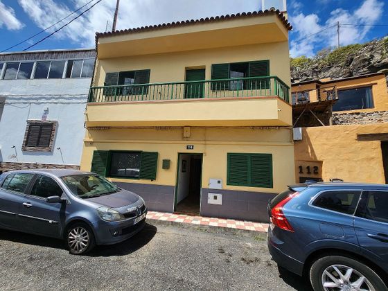 Foto 1 de Casa en venda a calle Juan Ponce Pérez de 4 habitacions amb terrassa i balcó