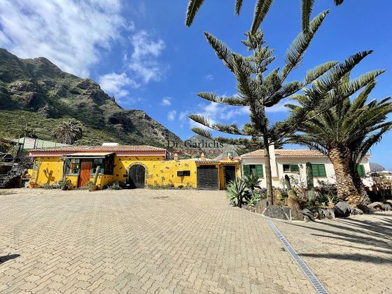 Foto 1 de Venta de chalet en calle Tenerife Norte de 5 habitaciones con terraza y jardín
