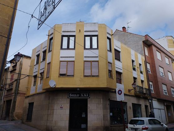 Foto 1 de Dúplex en venda a calle Ventilla de 4 habitacions amb terrassa i calefacció