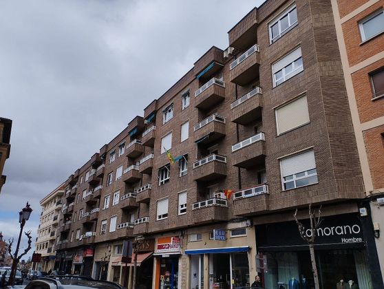 Foto 1 de Venta de piso en calle La Ventilla de 3 habitaciones con terraza y calefacción