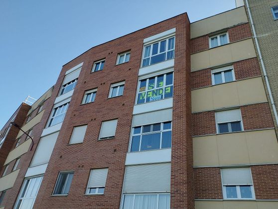 Foto 1 de Pis en venda a avenida De la Diputación de 2 habitacions amb terrassa i garatge