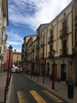 Foto 2 de Pis en venda a calle Arrabal de 8 habitacions amb terrassa