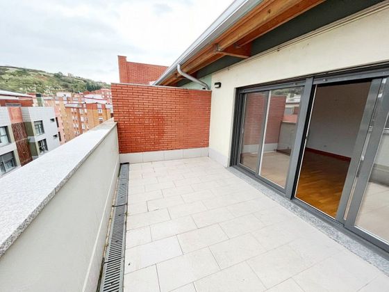 Foto 2 de Ático en venta en Erandio de 2 habitaciones con terraza y garaje