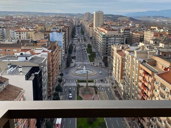 Foto 1 de Venta de piso en Centro - Logroño de 5 habitaciones con terraza y balcón