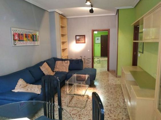 Foto 2 de Pis en venda a Centro - Logroño de 4 habitacions amb terrassa i balcó