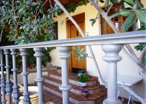 Foto 2 de Casa adossada en venda a Ayerbe de 5 habitacions amb terrassa i aire acondicionat