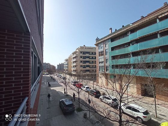 Foto 2 de Pis en venda a calle Monasterio de Sigena de 3 habitacions amb terrassa i garatge