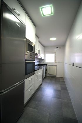 Foto 1 de Piso en venta en La Almozara de 2 habitaciones con garaje y aire acondicionado