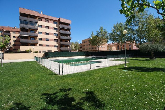 Foto 1 de Àtic en venda a calle De Enrique Val de 4 habitacions amb terrassa i piscina
