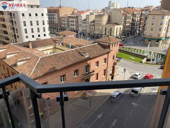 Foto 1 de Àtic en venda a calle Bebricio de 2 habitacions amb terrassa i balcó