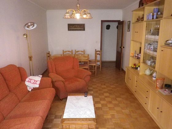 Foto 2 de Pis en venda a Viveiro de 4 habitacions amb terrassa i calefacció