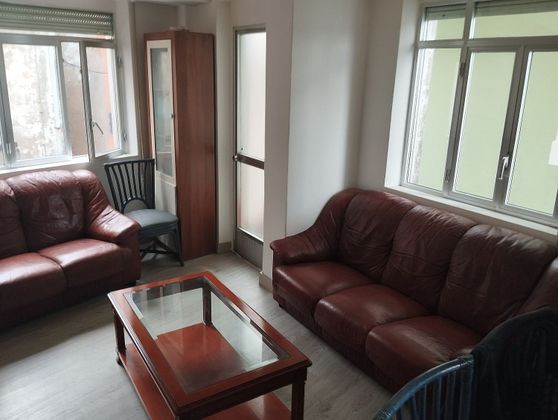 Foto 2 de Pis en venda a Viveiro de 3 habitacions amb balcó i calefacció