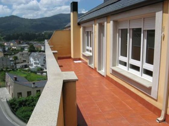 Foto 1 de Àtic en venda a Viveiro de 2 habitacions amb terrassa i garatge