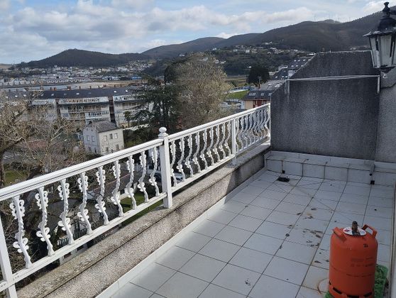 Foto 2 de Àtic en venda a Viveiro de 2 habitacions amb terrassa i calefacció